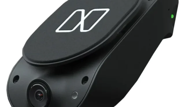 66a0bb12af037fa49137b30d_Nauto-Device_3D