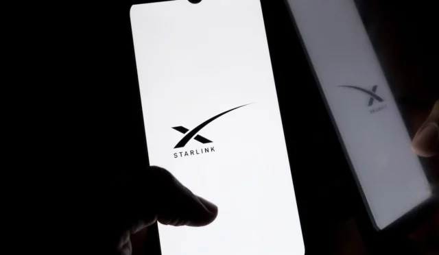 67484e8800f837de43aa6b3f_CLEAN-Starlink-Phone-Service_Getty-Images_featuredImage_Wed-Nov-27-2024