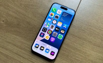 6773c8b0b06d560975d38a5e_ios-18-home-screen-customization-iphone-bgr-1