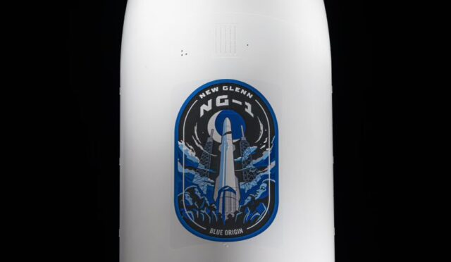 678a7c26a0a38044e3b5c1aa_Blue-2