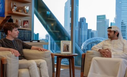 683567161d64c647b0ab9c4e_Sheikh-Maktoum-bin-Mohammed-and-Sam-Altman