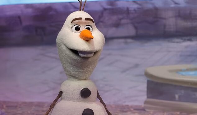 Disney, Parkları için Frozen’ın Sevilen Karakteri Olaf Robotunu Tanıttı