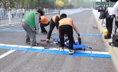 hilarious-moment-marathon-running-robot-1074137890