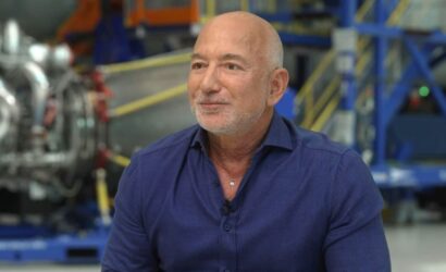 108309683-1779279415451-JeffBezos5
