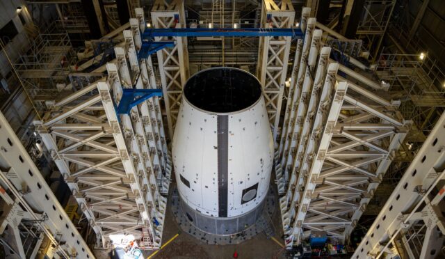 NASA_MSFC_031224_USA-DTA-install-onto-test-stand-4large
