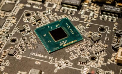 jeremy-waterhouse-semiconductor-chip-1280x720