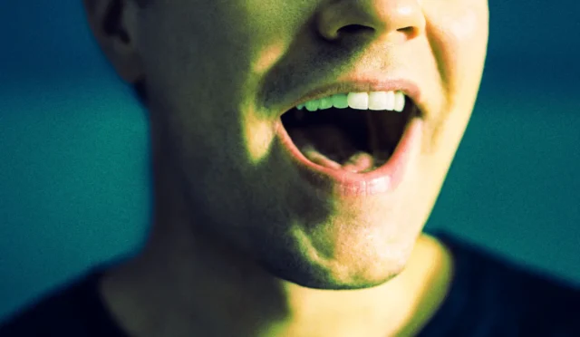 meta-patent-detects-mood-constantly-analyzing-voice