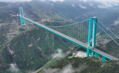 2025-worlds-highest-bridge-opened-1027135533
