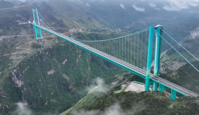 2025-worlds-highest-bridge-opened-1027135533